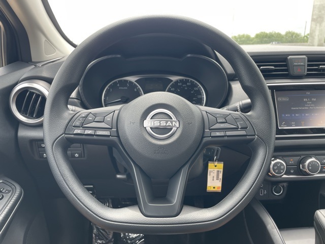 2025 Nissan Versa S photo 9