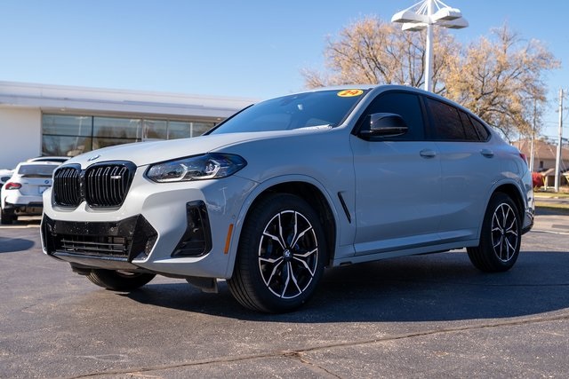 2024 BMW X4 M40i's photo