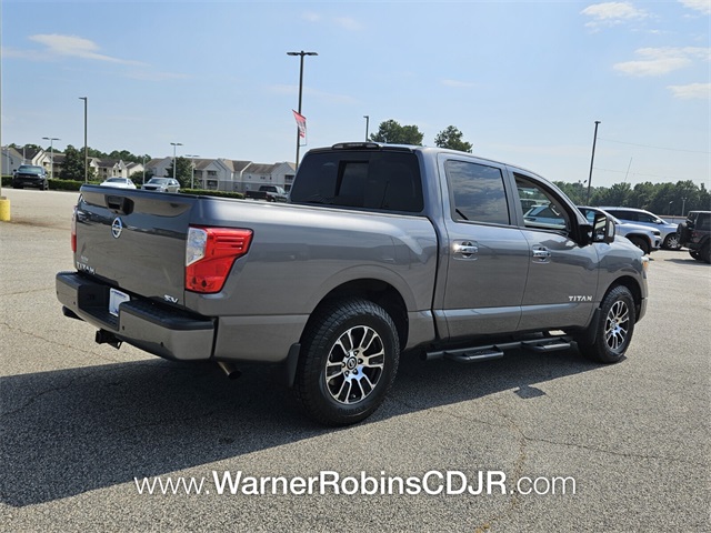 2021 Nissan Titan SV photo 12