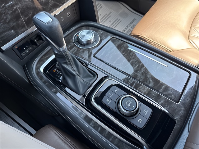 2021 Nissan Armada Platinum photo 39