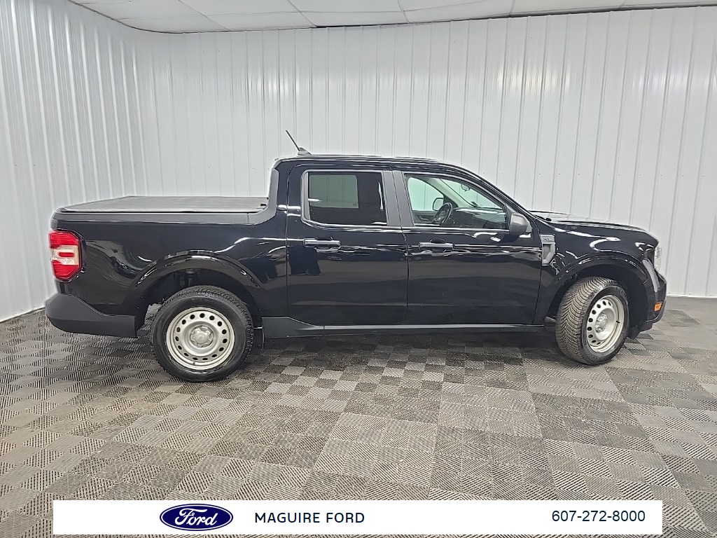 2022 Ford Maverick XL photo 2