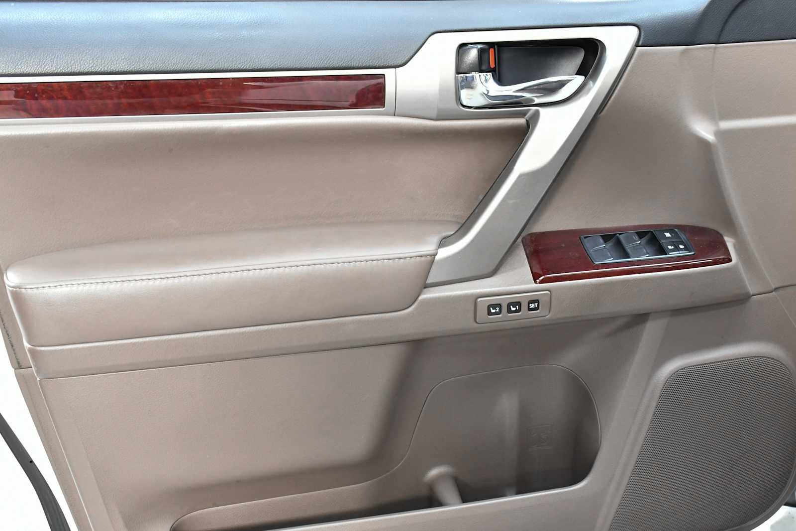 2018 Lexus GX 460 Luxury photo 11
