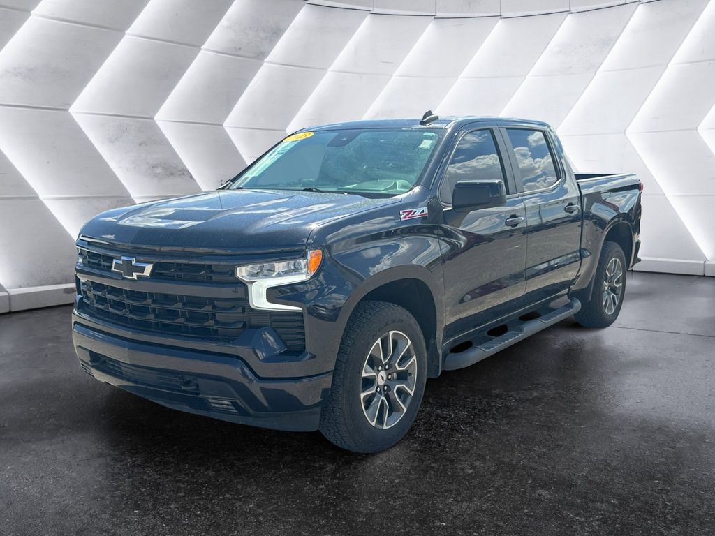 2023 Chevrolet Silverado 1500 RST photo 2