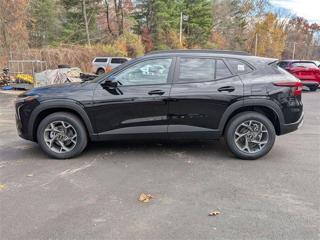 2026 Chevrolet Trax LT photo 3