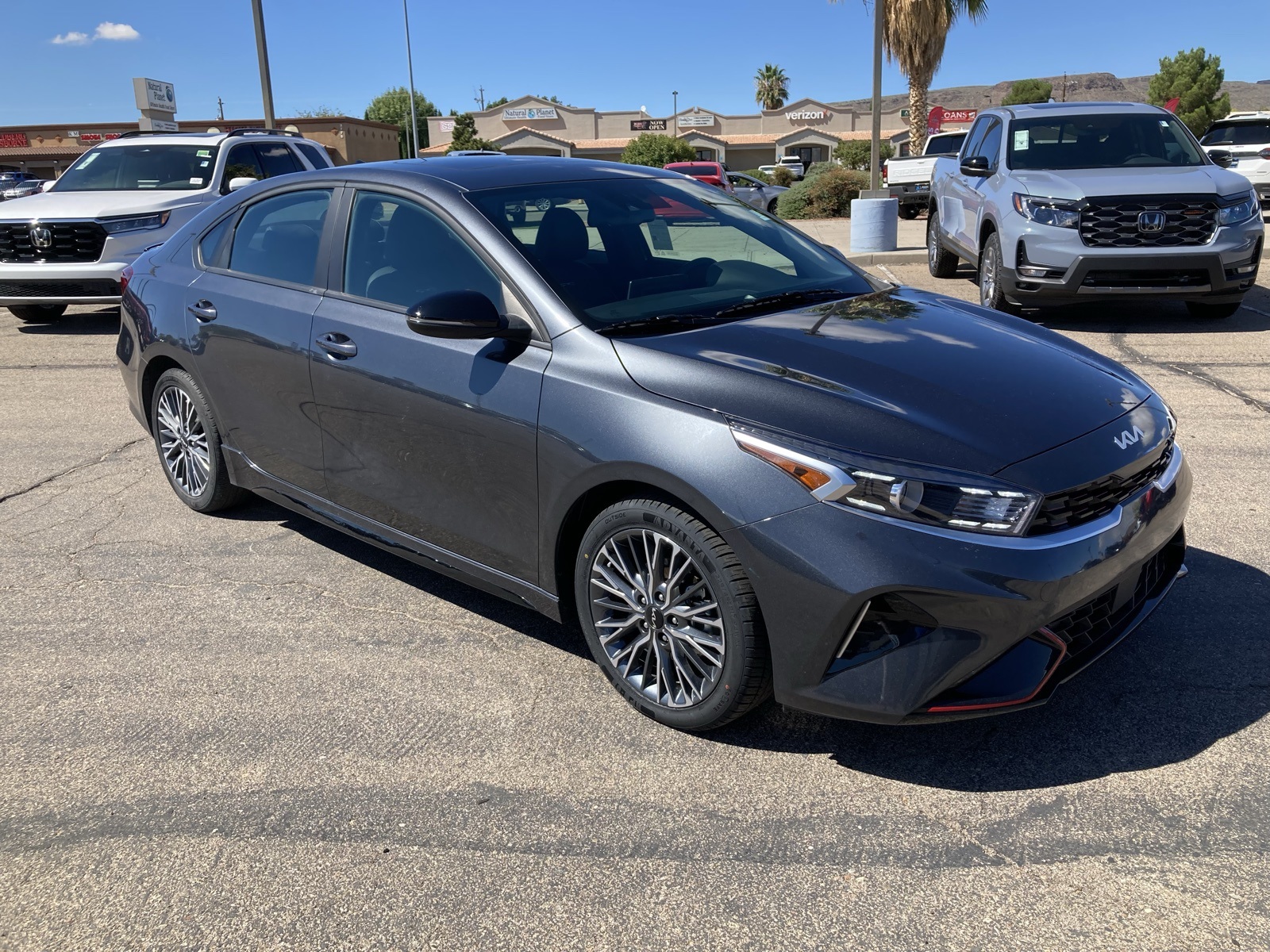 2024 Kia Forte GT-Line photo 3