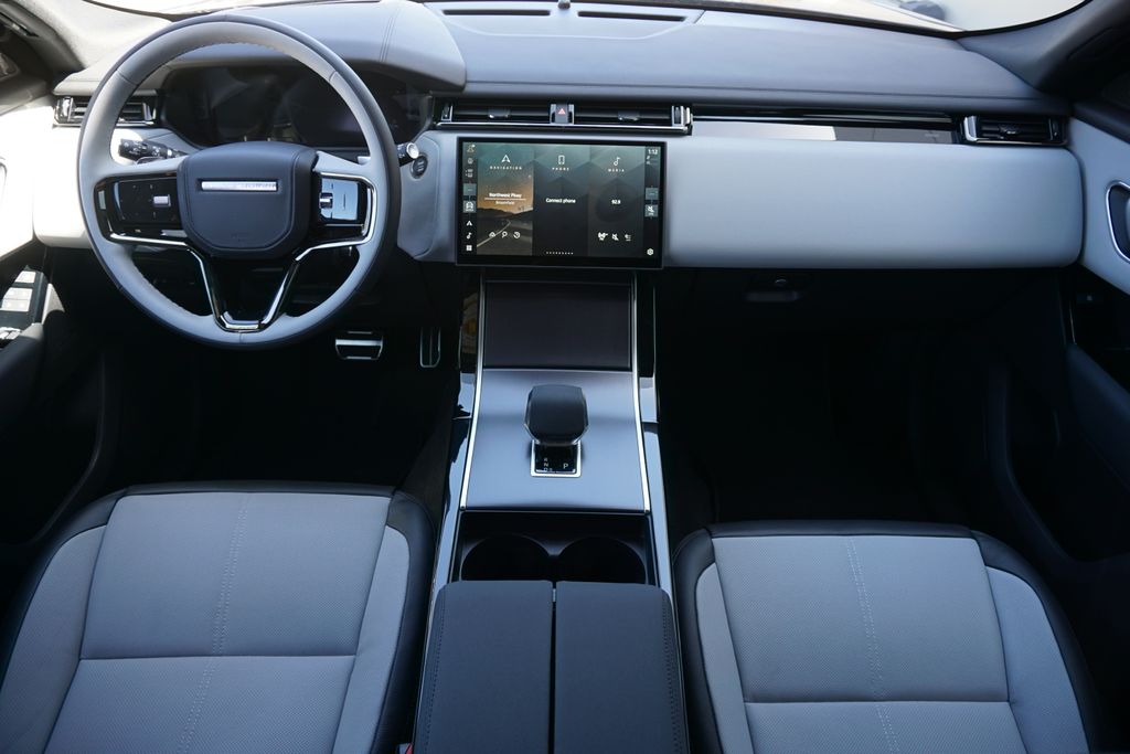 2026 Land Rover Range Rover Velar SE photo 19
