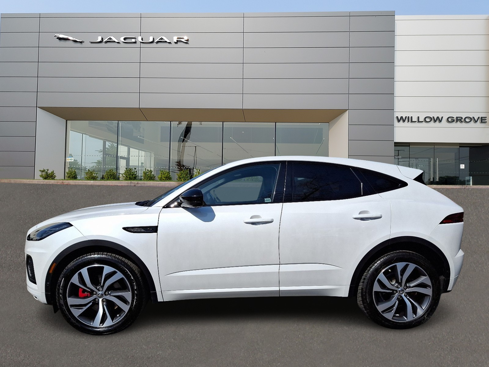 2024 Jaguar E-PACE R-Dynamic SE P250 photo 3
