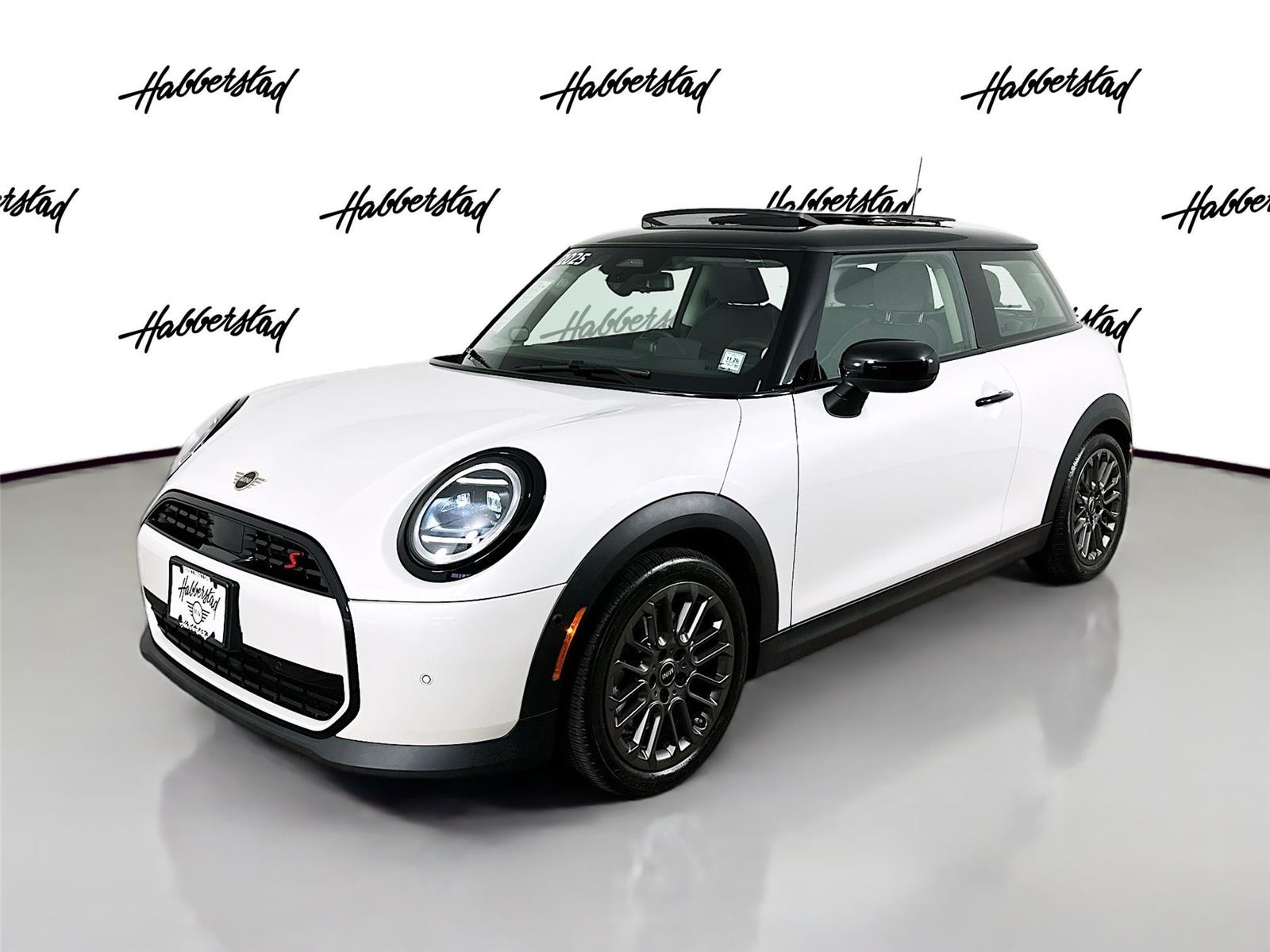 2025 MINI Hardtop 2 Door S's photo