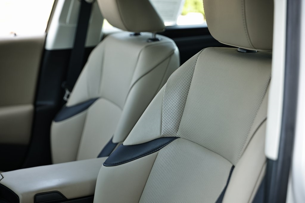 2021 Lexus ES 300h photo 20