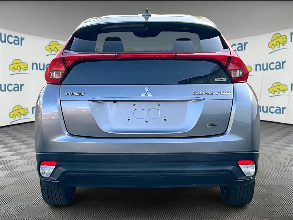 2019 Mitsubishi Eclipse Cross LE photo 3