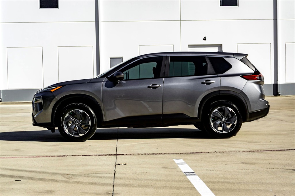 2024 Nissan Rogue SV photo 7