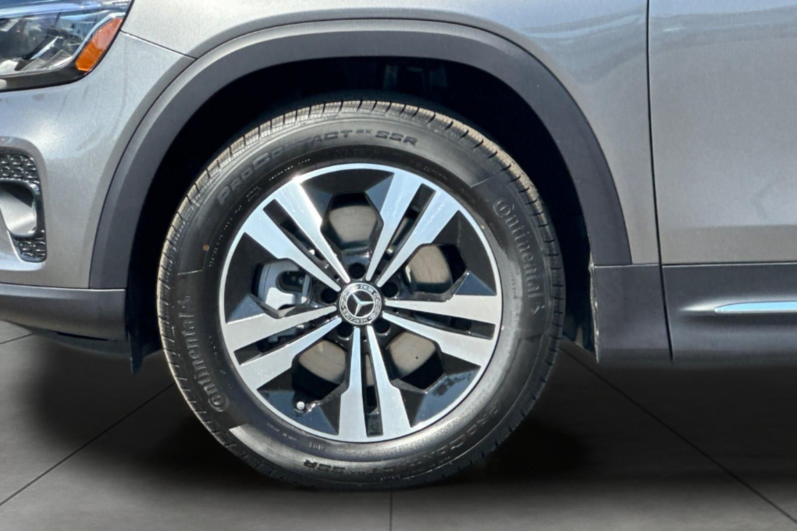 2026 Mercedes Benz GLB 250 photo 4