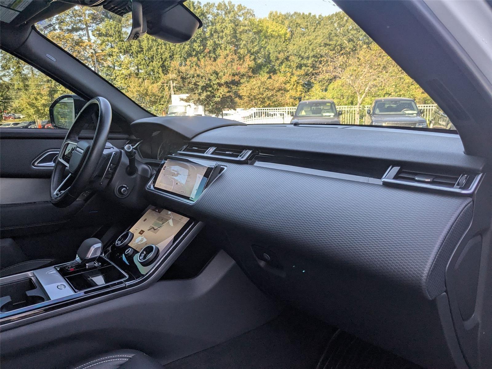 2022 Land Rover Range Rover Velar R-Dynamic S photo 28