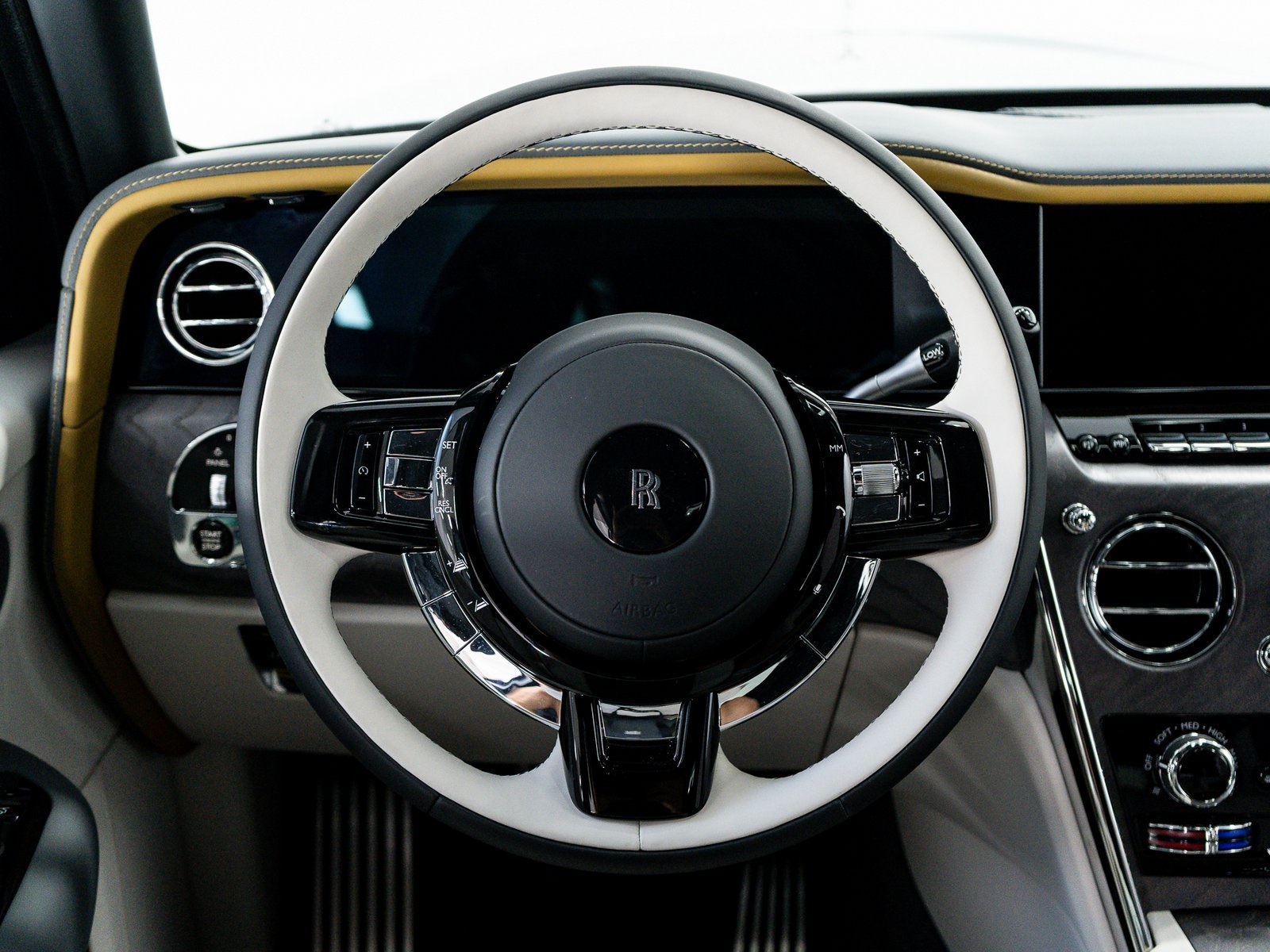 2026 Rolls Royce Cullinan RR photo 31