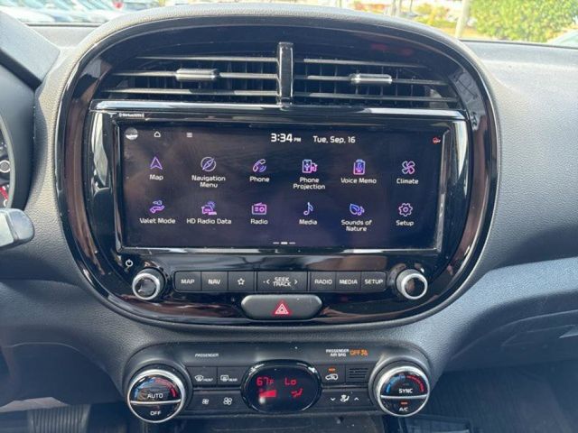 2022 Kia Soul S photo 11