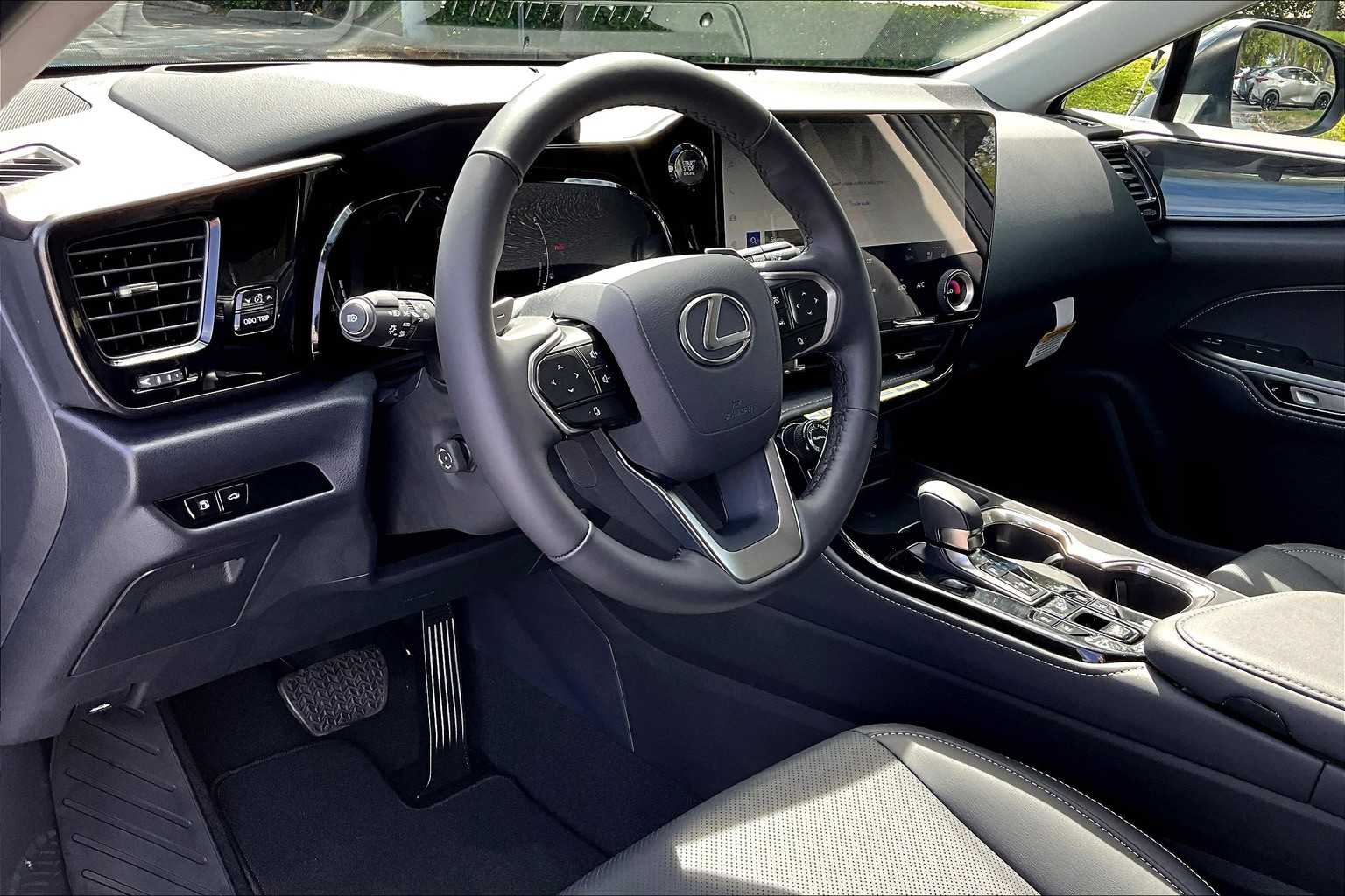 2026 Lexus NX 350 Premium photo 7