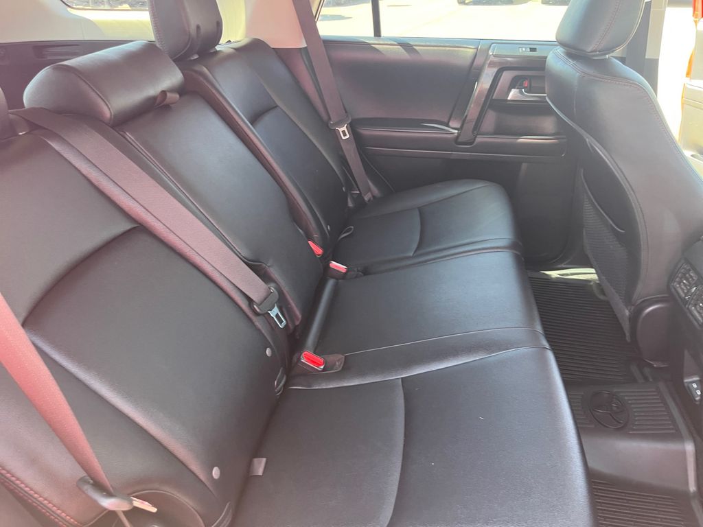 2023 Toyota 4Runner TRD Off-Road Premium photo 16