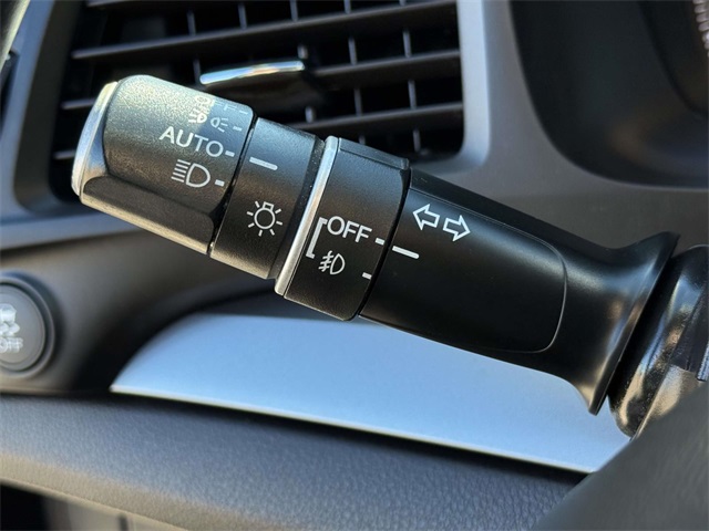2013 Acura ILX 2.0L Technology photo 23