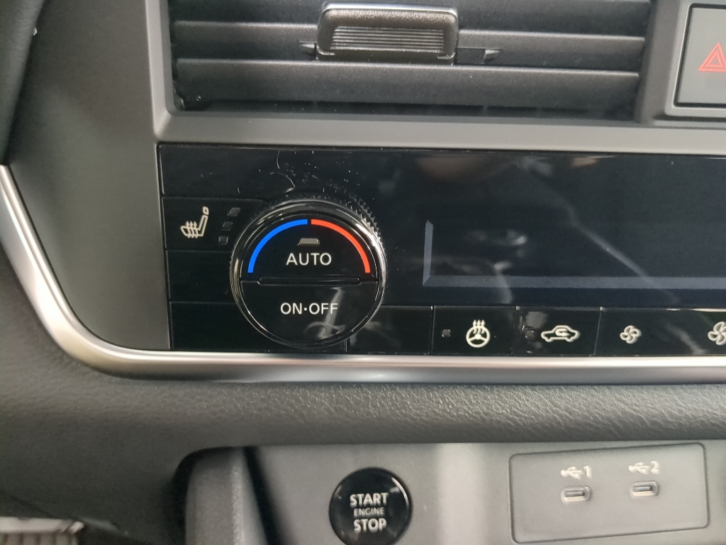 2026 Nissan Rogue SV photo 16
