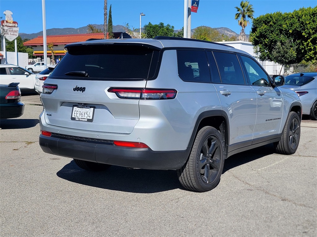 2025 Jeep Grand Cherokee Altitude X photo 3