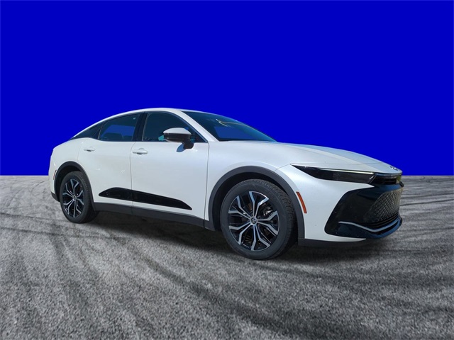 2023 Toyota Crown XLE photo 2