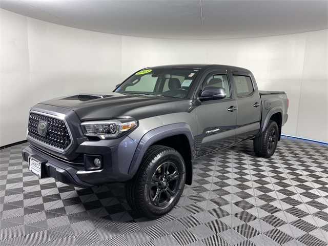 2018 Toyota Tacoma TRD Sport V6 photo 3
