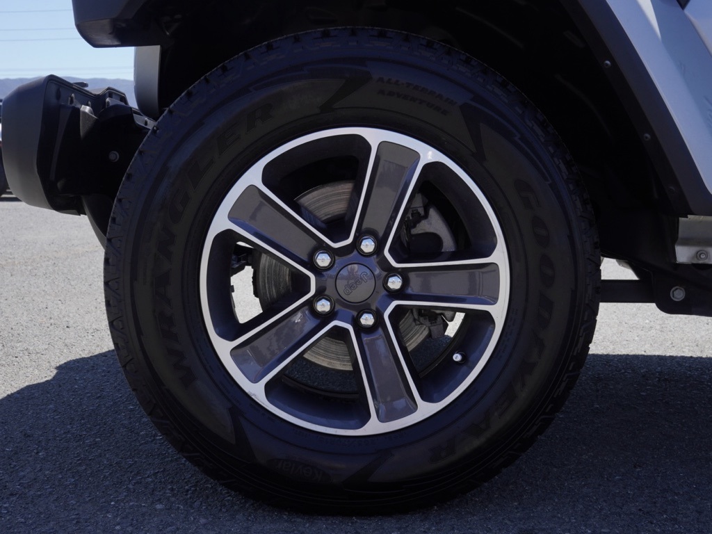 2023 Jeep Wrangler Sahara photo 10