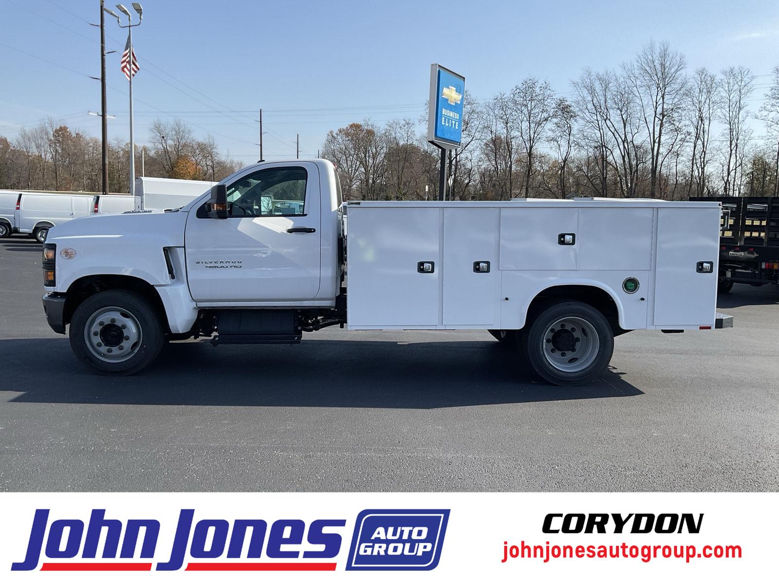 2024 Chevrolet Silverado 4500 Medium Duty Chassis Cab Work Truck's photo