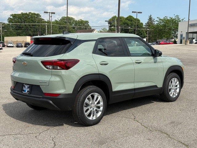 2026 Chevrolet Trailblazer LS photo 4