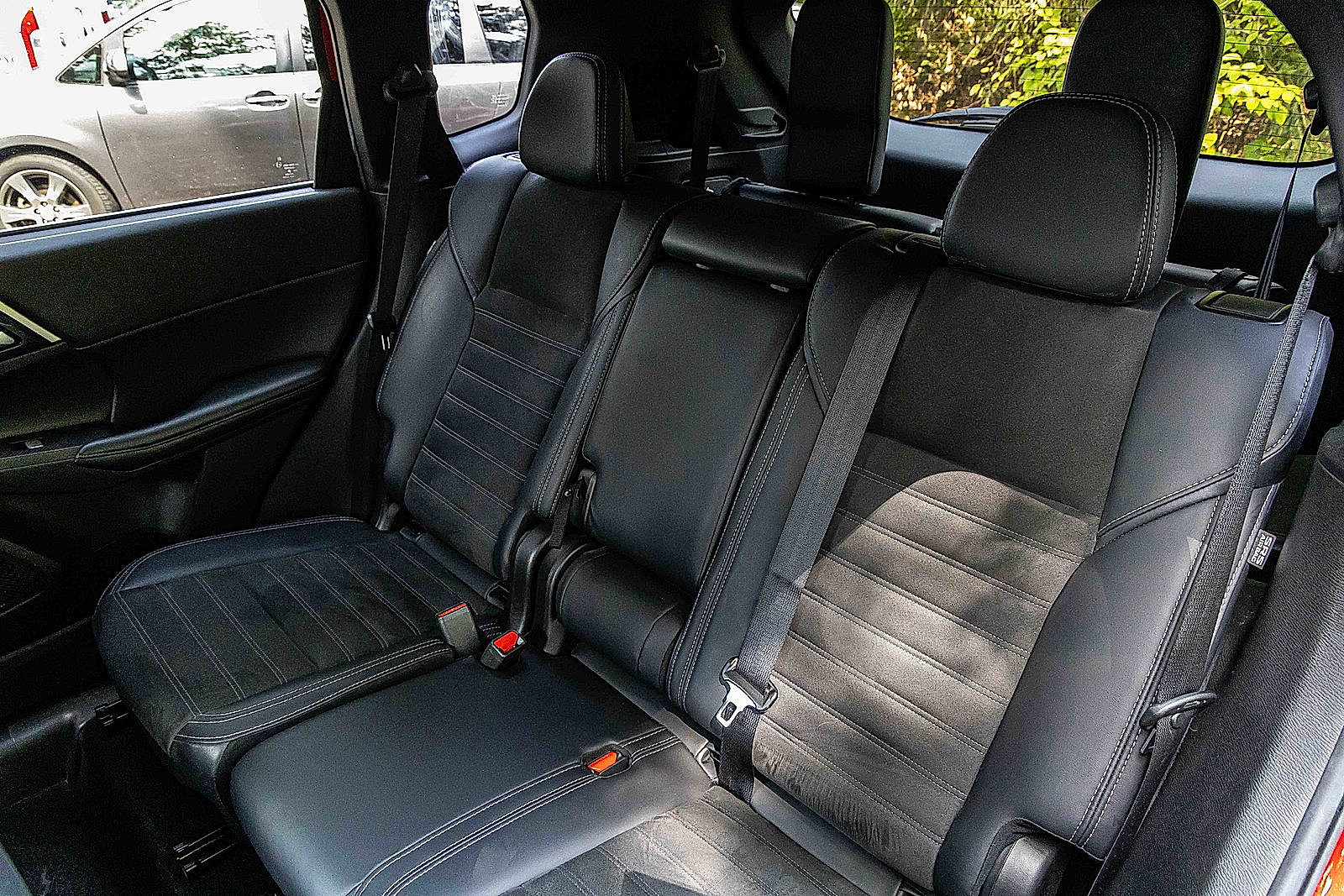 2024 Mitsubishi Outlander SE photo 21
