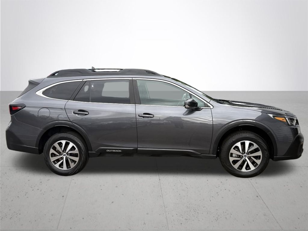 2022 Subaru Outback Premium photo 5