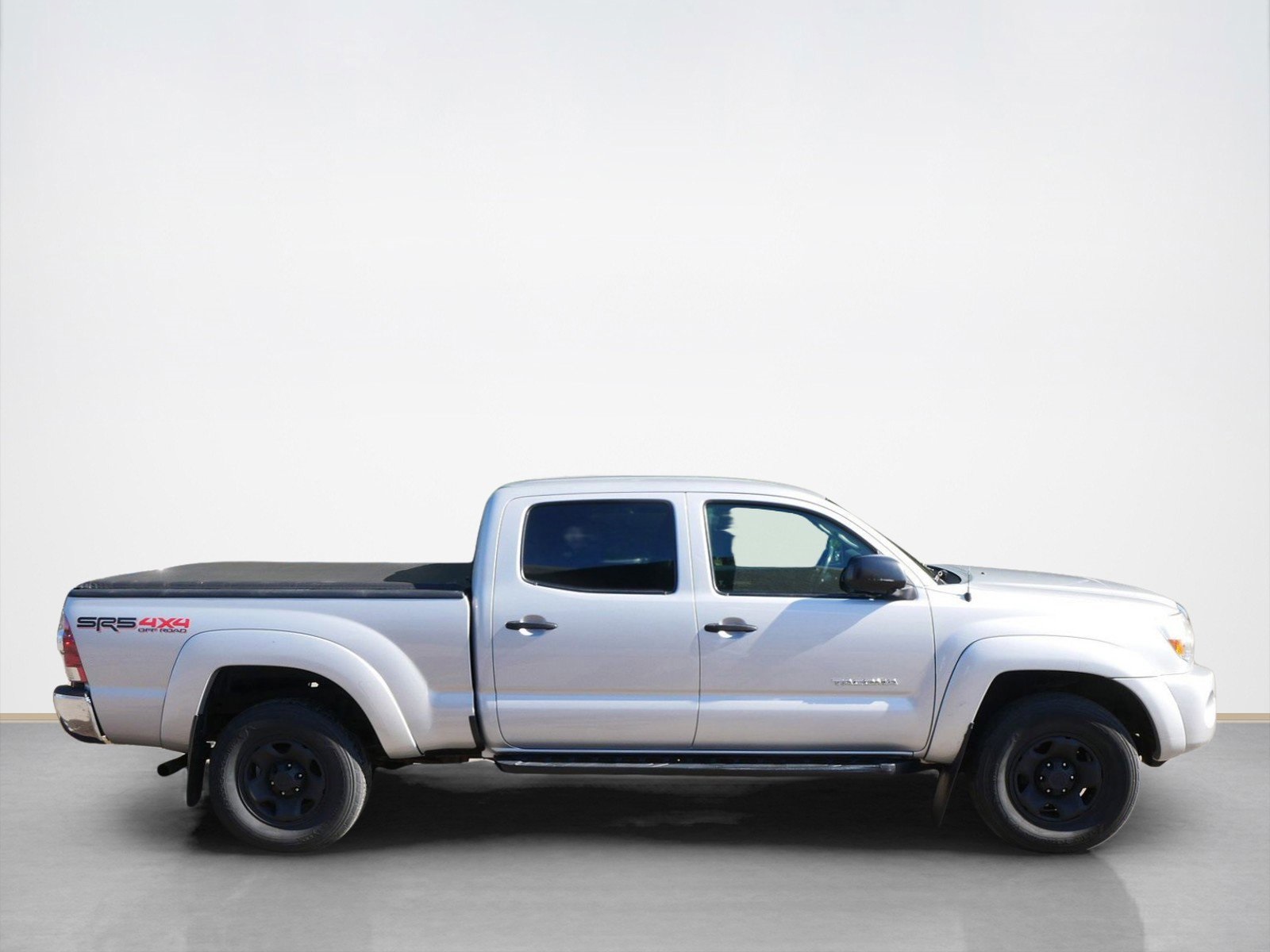2011 Toyota Tacoma SR5 photo 2