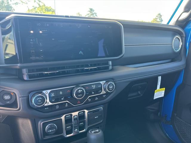 2025 Jeep Wrangler Sahara photo 11