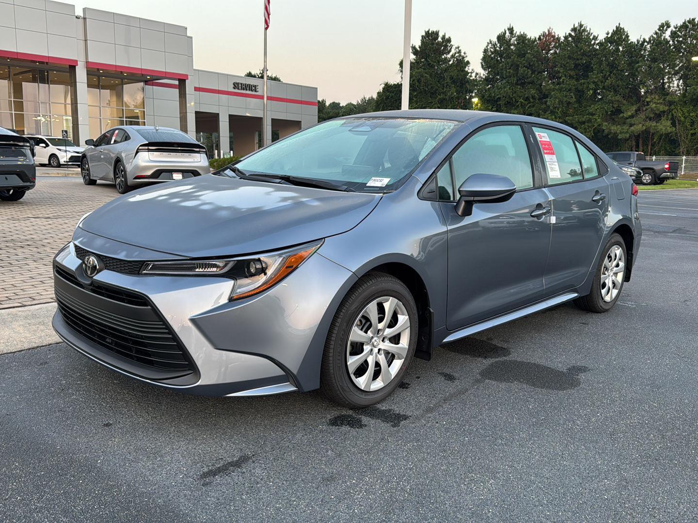 2026 Toyota Corolla LE photo 2