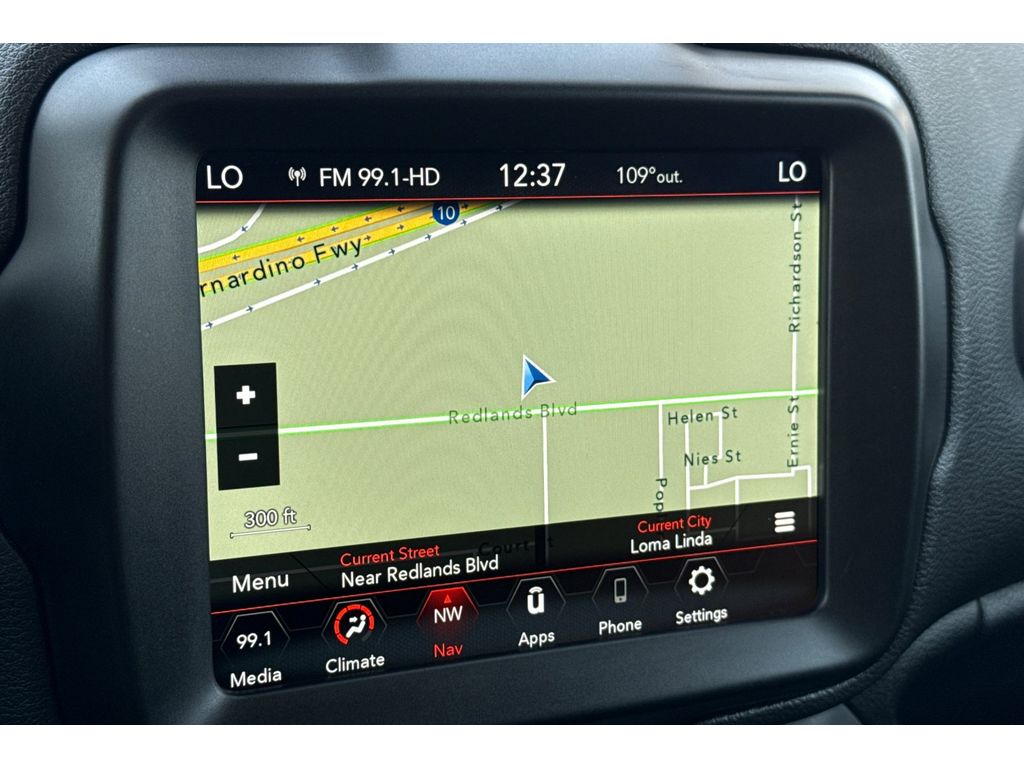 2022 Jeep Renegade Latitude photo 36