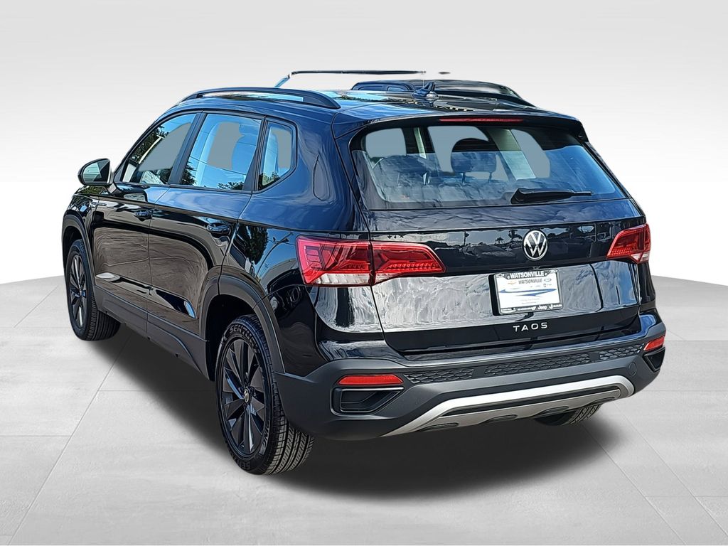 2024 Volkswagen Taos S photo 4