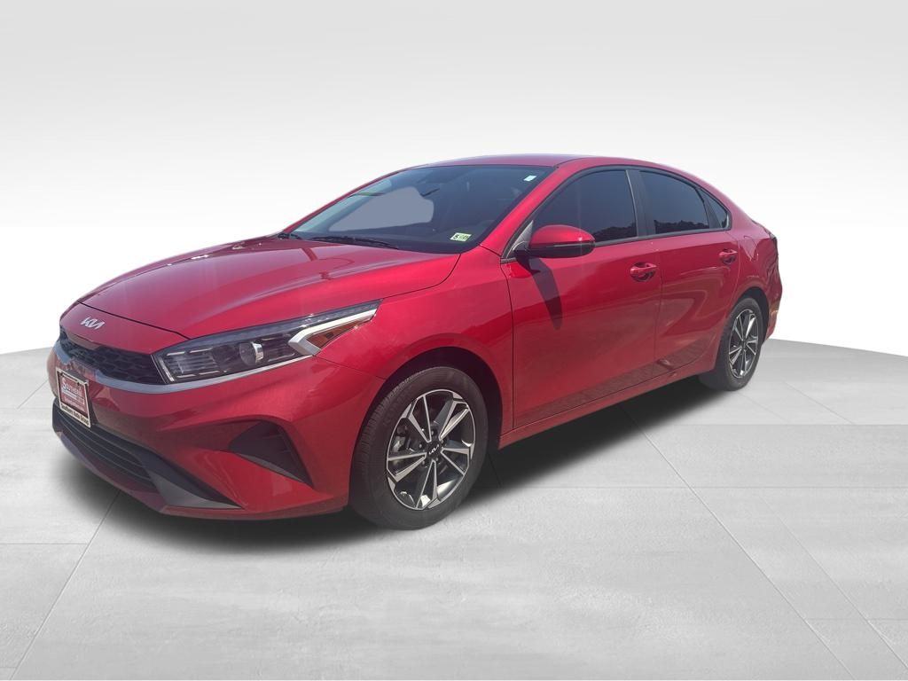 2023 Kia Forte LXS photo 2