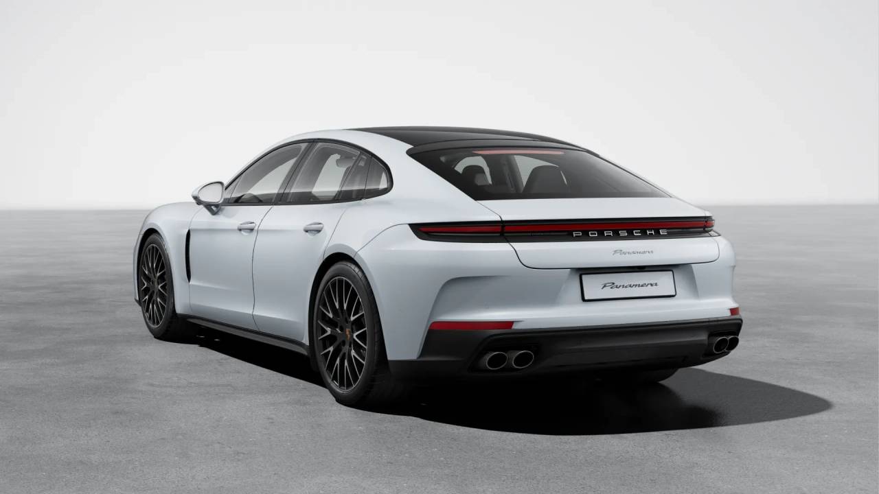 2026 Porsche Panamera 4 photo 3
