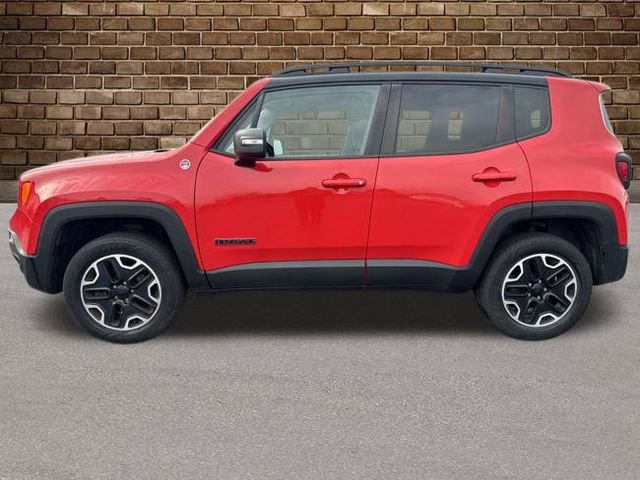 2017 Jeep Renegade Trailhawk photo 2