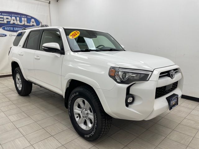 2023 Toyota 4Runner SR5 Premium's photo
