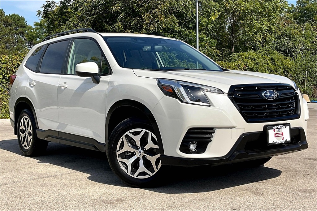 2024 Subaru Forester Premium photo 32