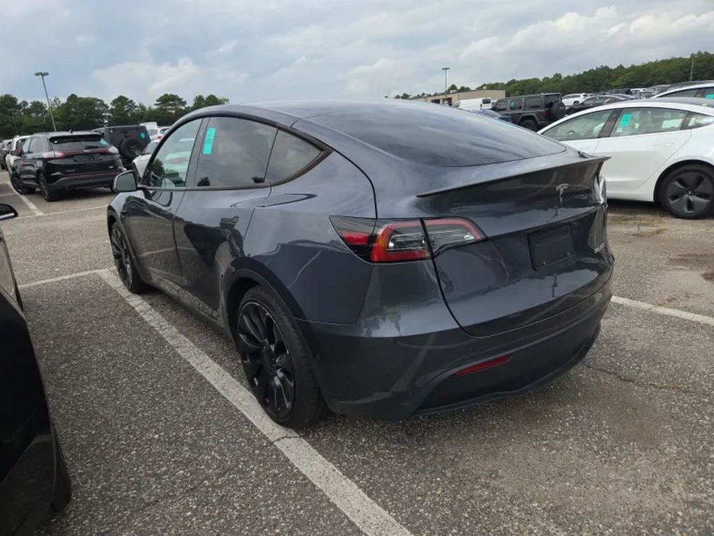 2022 Tesla Model Y Performance photo 3