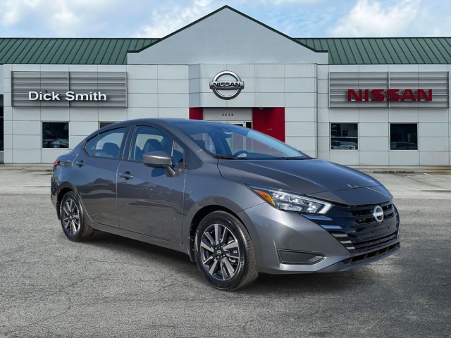 2025 Nissan Versa SV's photo
