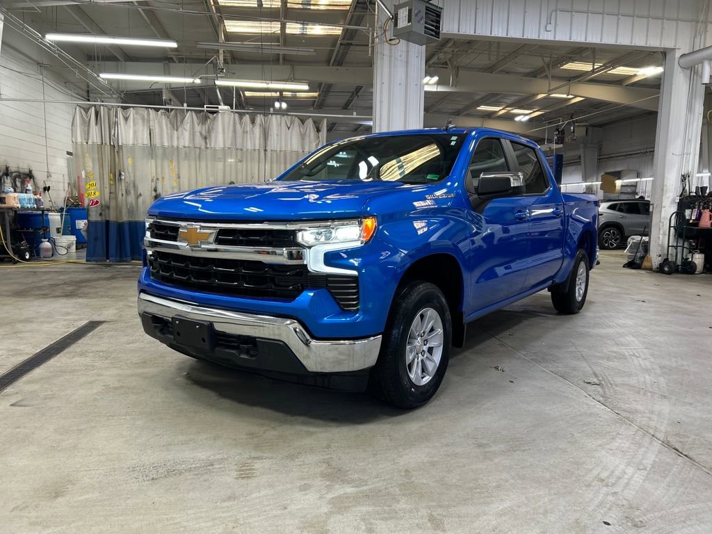 2025 Chevrolet Silverado LT's photo