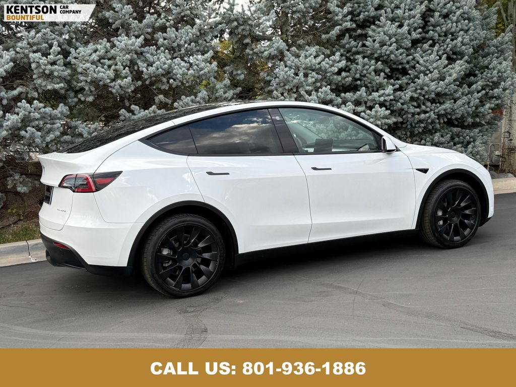 2023 Tesla Model Y Long Range photo 8