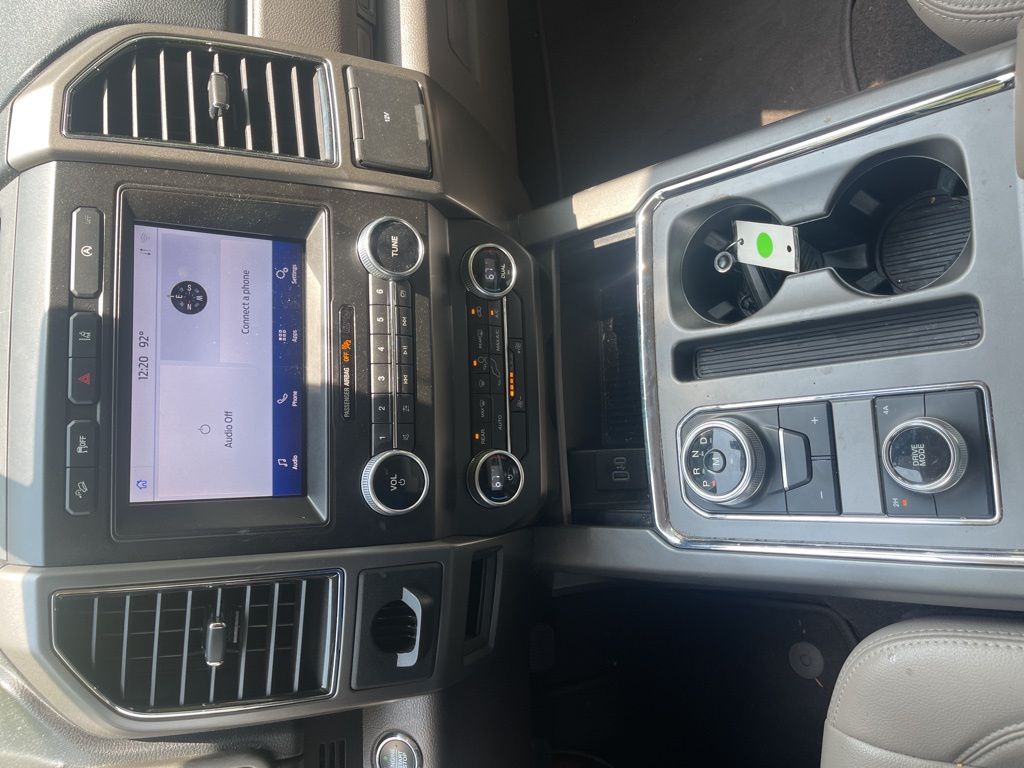 2021 Ford Expedition XLT photo 25