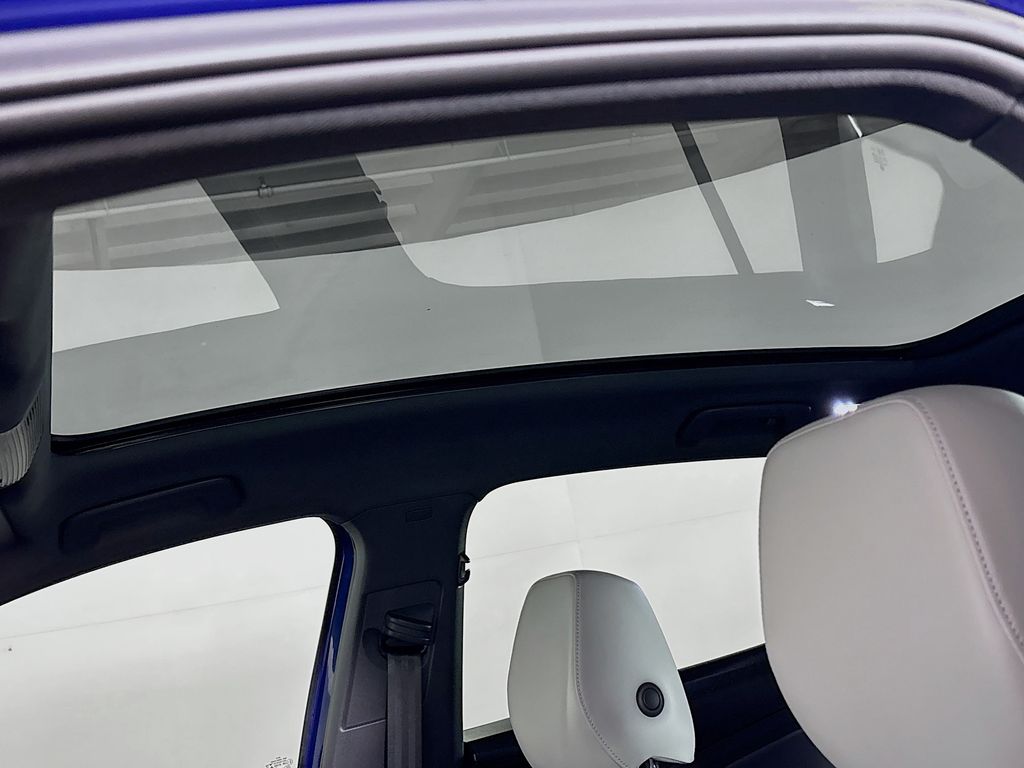 2022 Volkswagen ID.4 Pro S photo 17