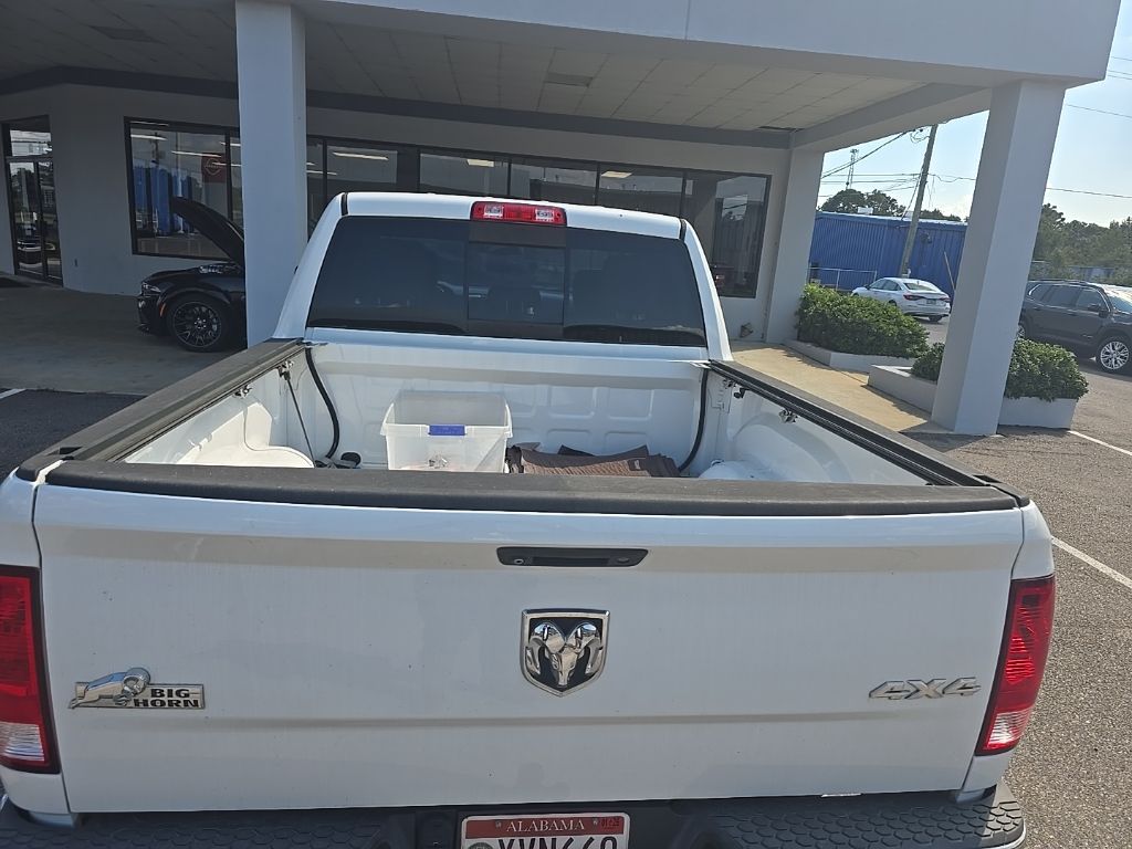 2015 Ram 1500 Big Horn photo 3
