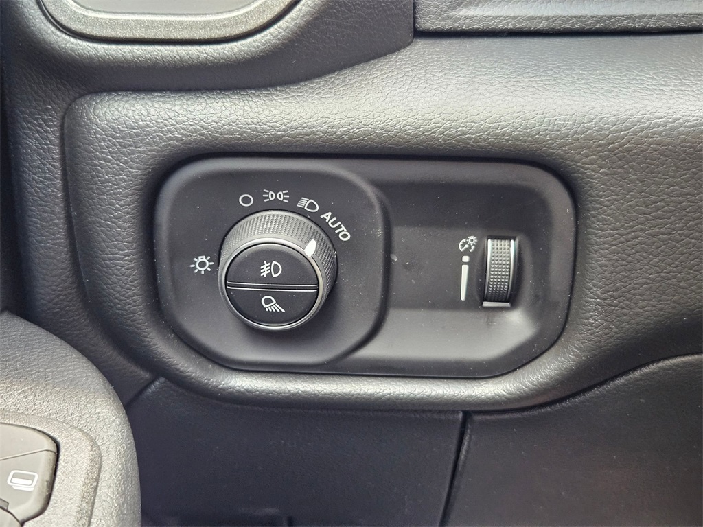 2025 Ram 2500 Tradesman photo 20