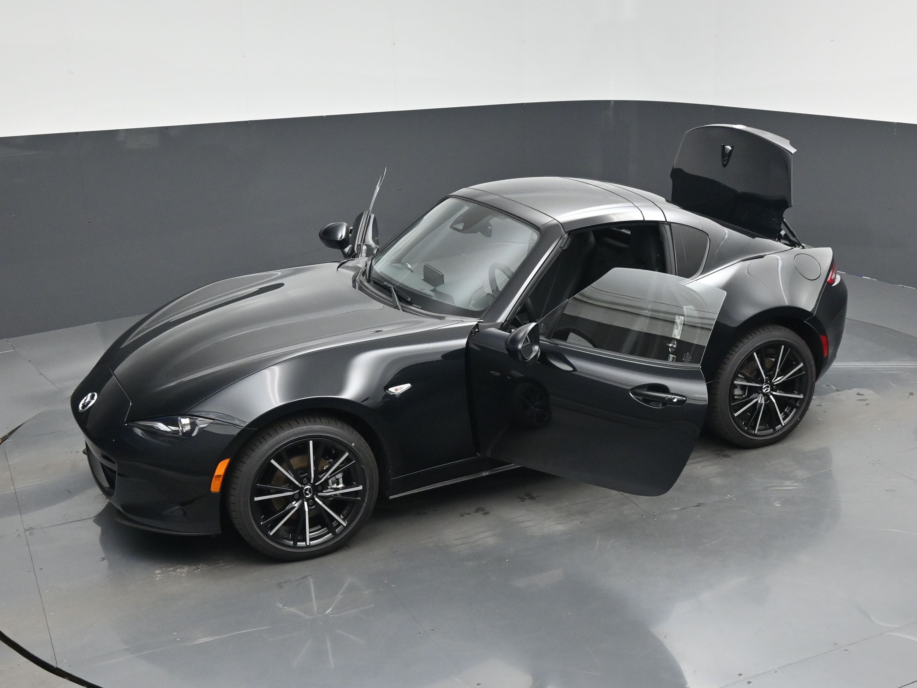 2025 Mazda MX-5 Miata Miata RF Grand Touring photo 28